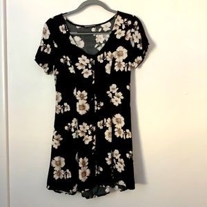 B&W Flower Play Dress | Brandy Melville | One Size